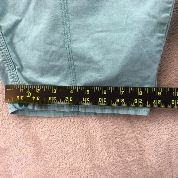 2 Lee Womens Cargo Shorts Size 18W Lot Of Two Pull On Stretch Casual Relaxed - Picture 8 of 14